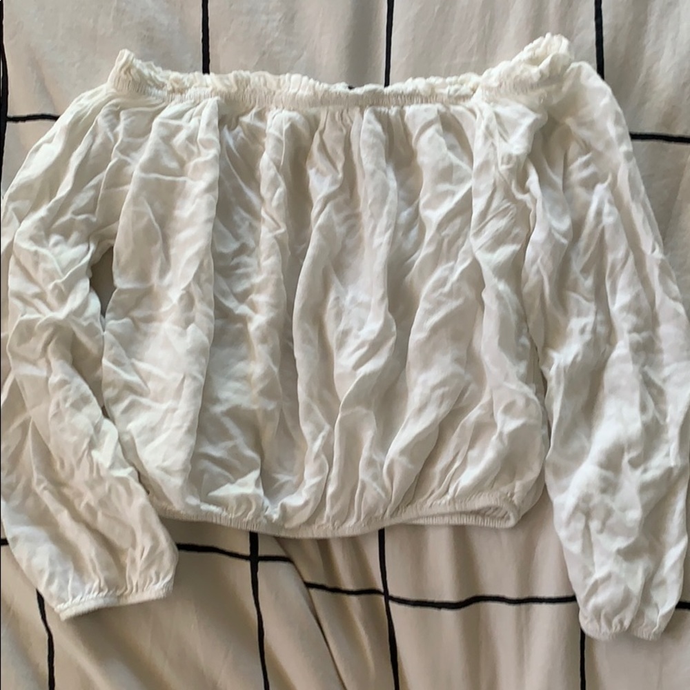 Brandy Melville off the shoulder top